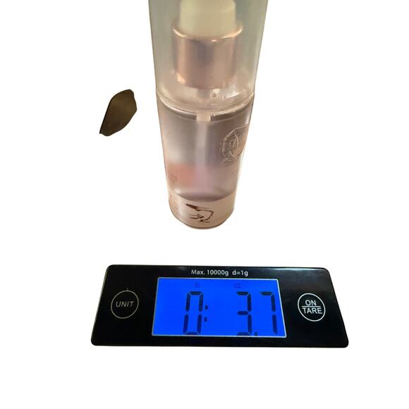 Manna Kadar Beauty Wake Up & Glo Revitalizing Face Mist - Picture 4 of 4